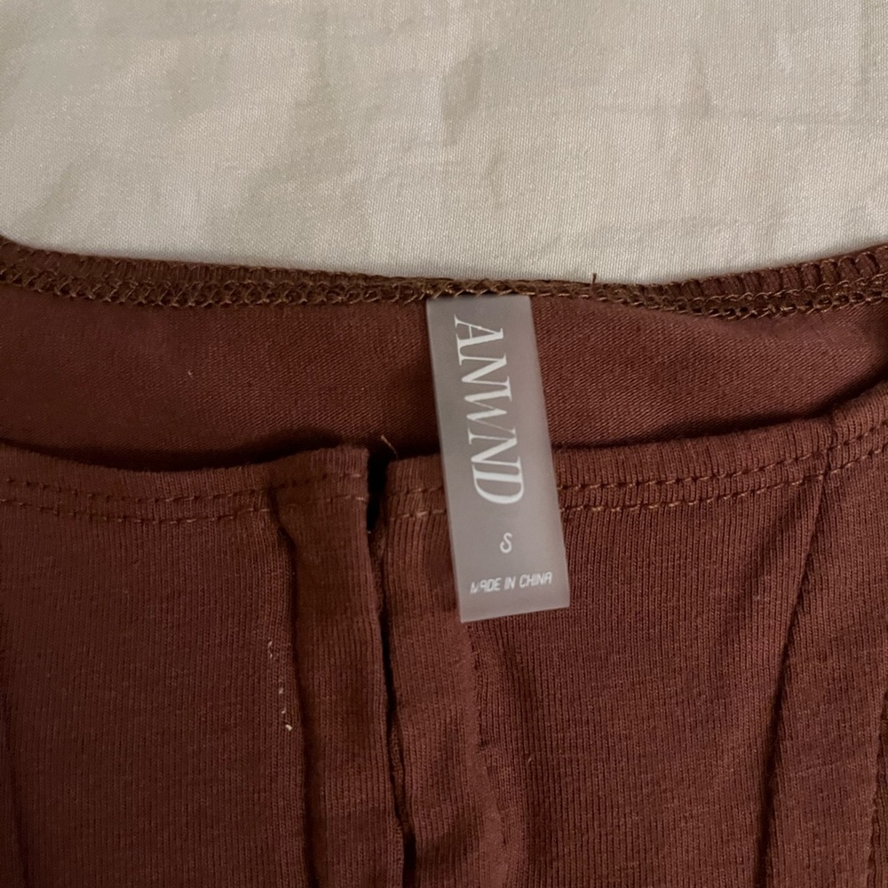 Brown Coreset Top - Picture 3 of 3